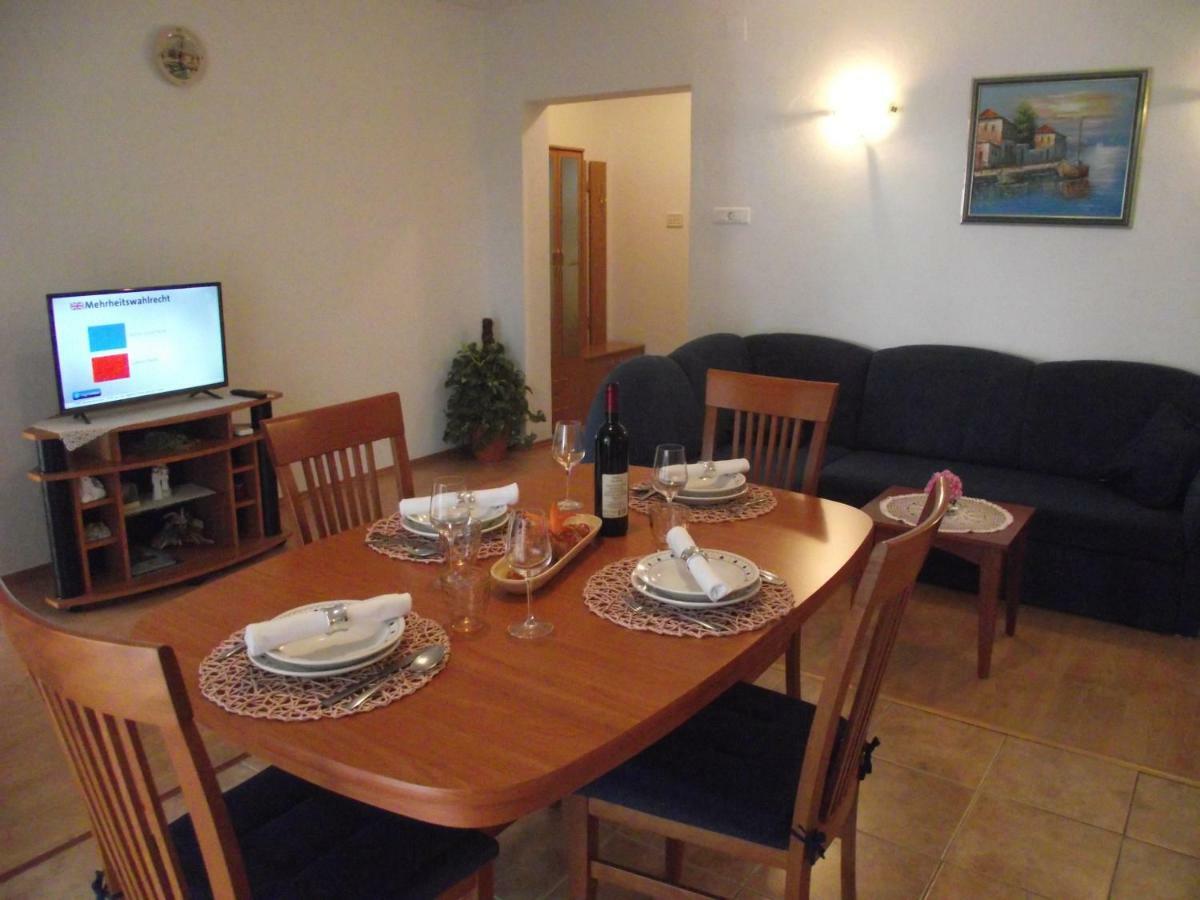 Apartments Dajana Silo Екстериор снимка