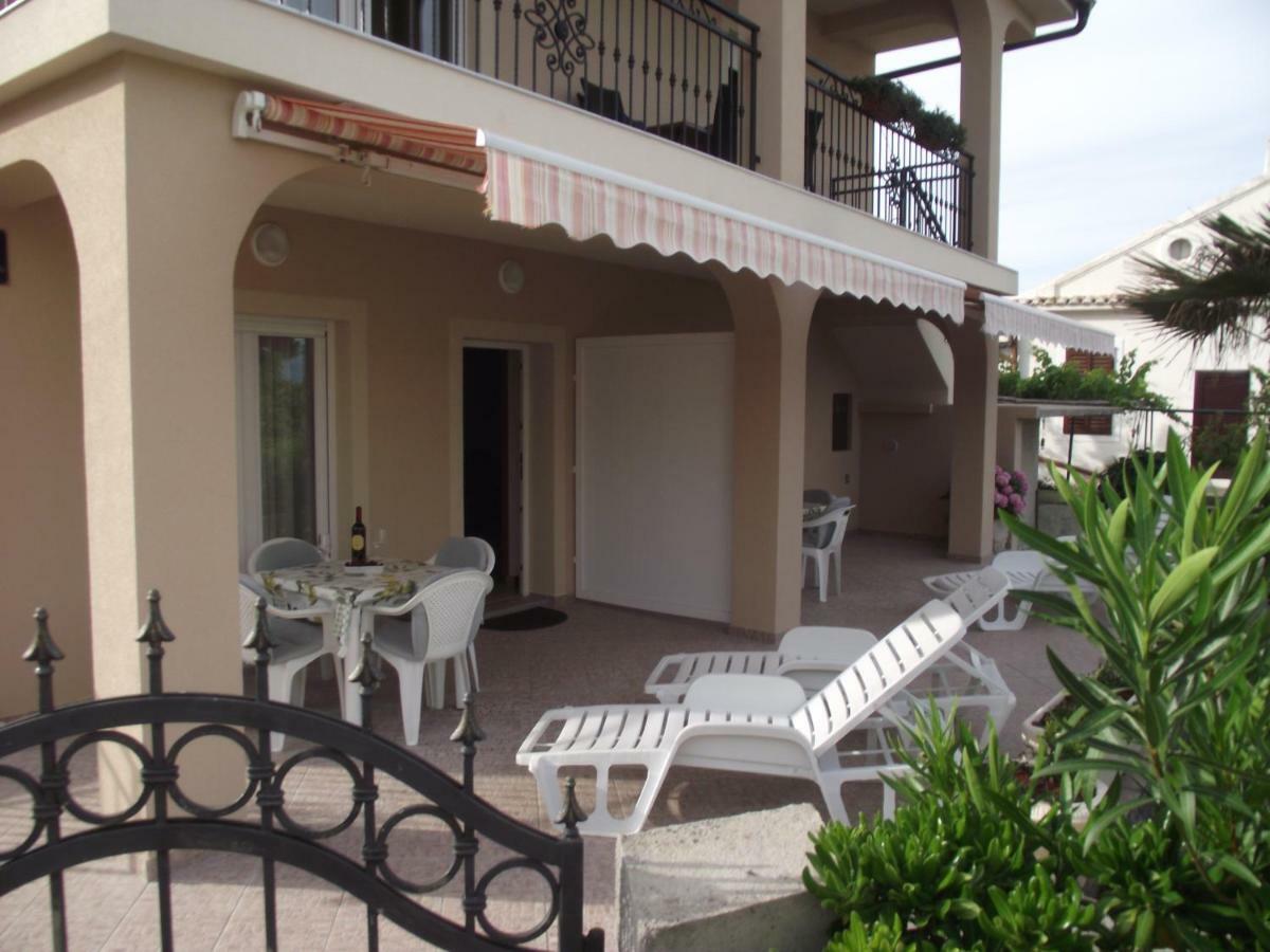 Apartments Dajana Silo Екстериор снимка